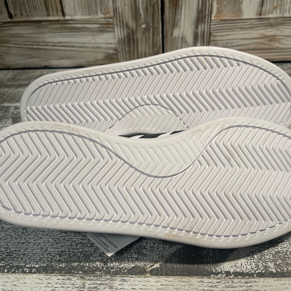 Adidas Light Green Court Sneakers Mint color. Size 10 New women’s - Picture 6 of 7